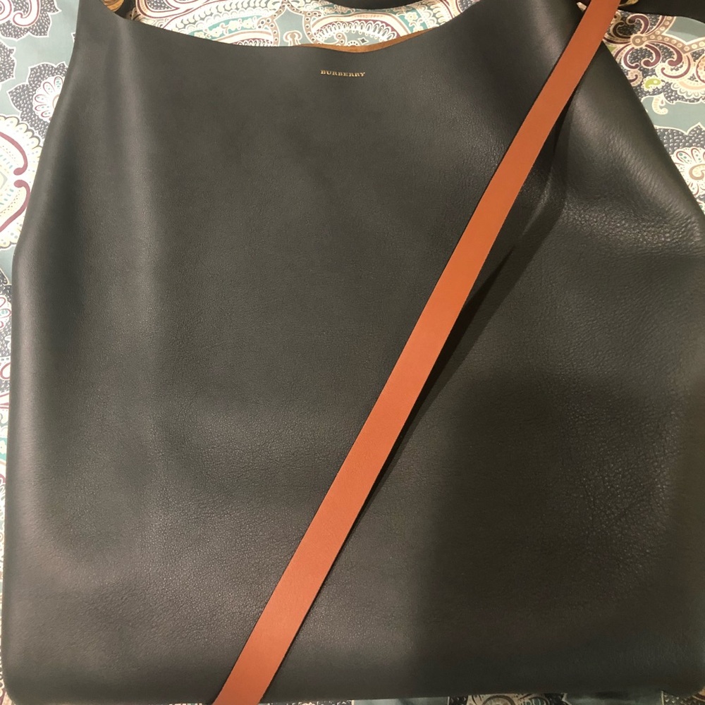 Burberry tote